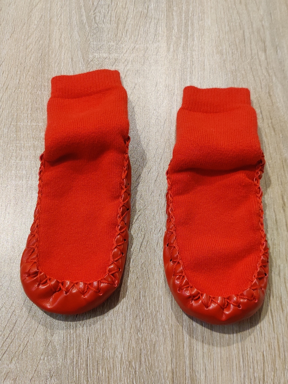 Hanna Andersson Bright Red Moccasin-Style Slipper Socks Size 5-7
